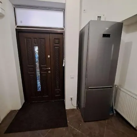 Appartamento двокімнатні в центрі міста лева