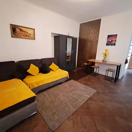Apartmán двокімнатні в центрі міста лева