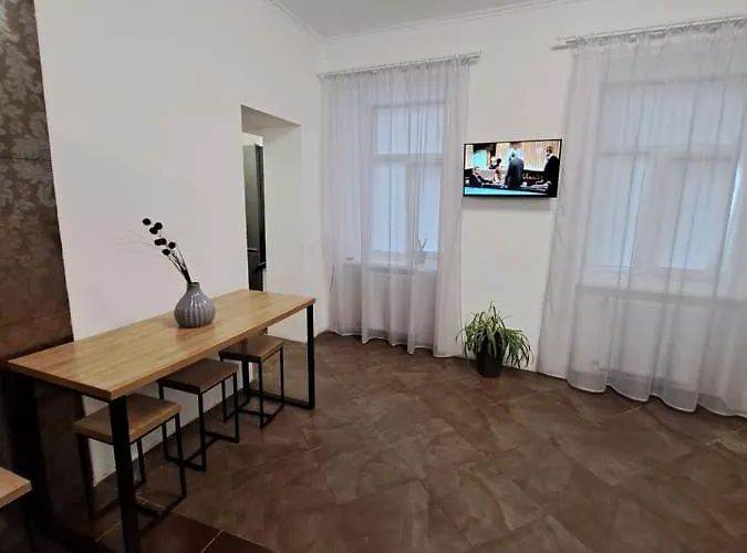 двокімнатні в центрі міста лева *